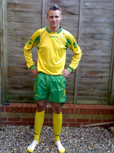 AWAY KIT